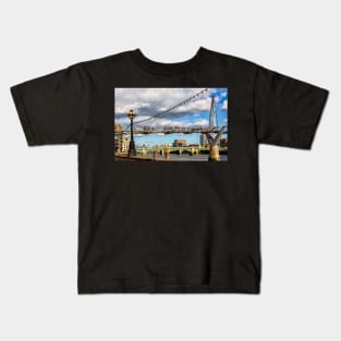 Along Thames river-Daily life Kids T-Shirt